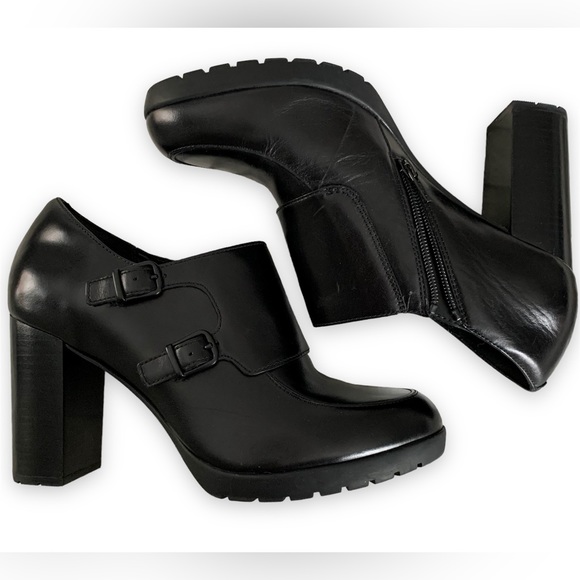 Clarks Shoes - Clarks Artisan High Block Heel Side Zip Buckle Detail Ankle Leather Boots Sz 10